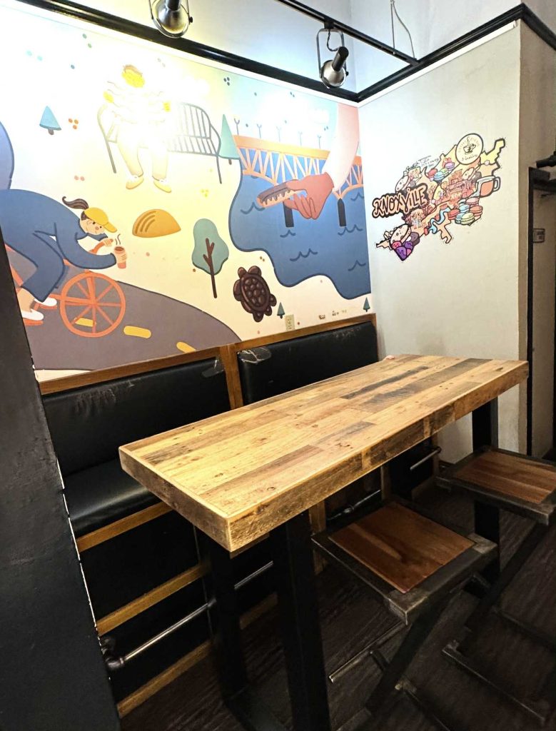 Coffee & Chocolate Coffee Shop Knoxville Tennessee